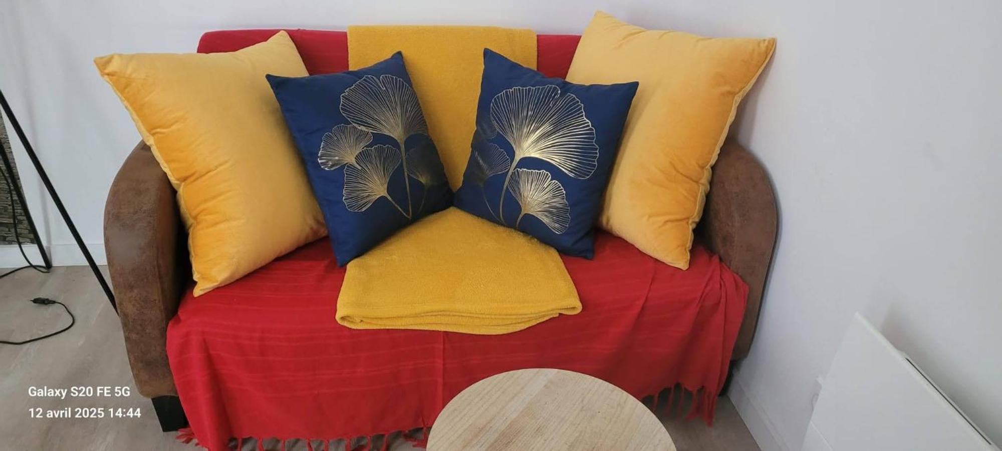 Les Volets Bleus - Deux Appartements Et Un Studio, Jardin Bourges Szoba fotó